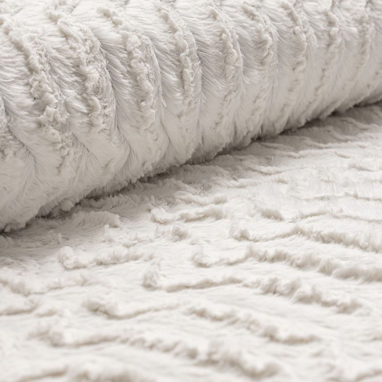 Plush Faux Fur Innis Ivory Rug-Rug-The Rug Co-160x230-Prime Furniture