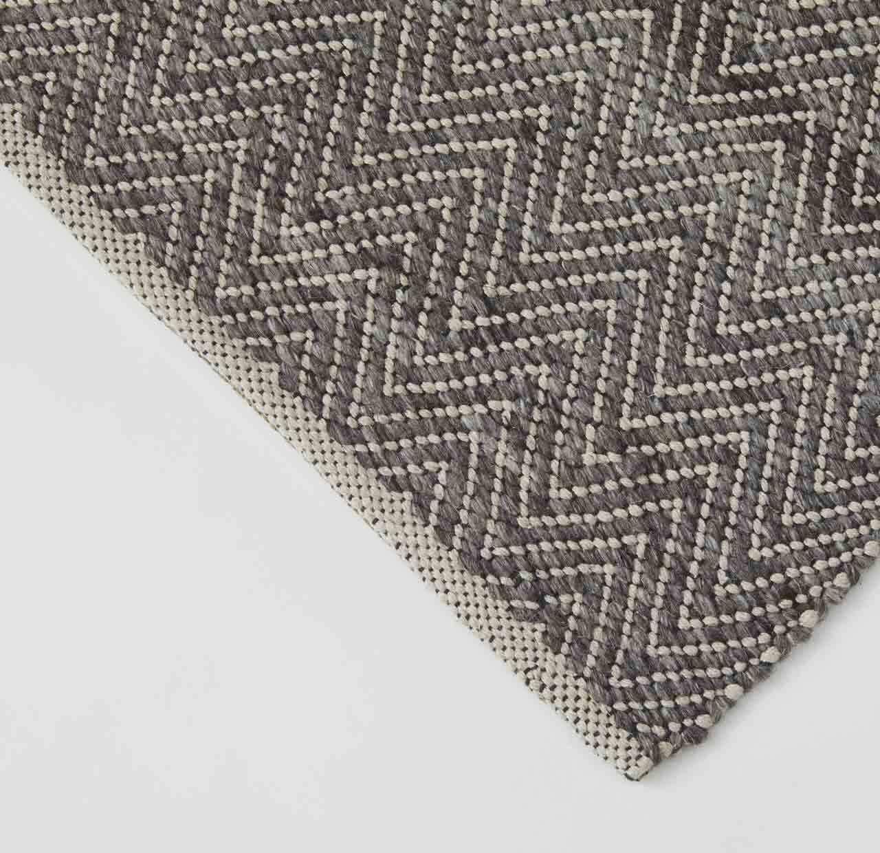 Weave Matterhorn Rug - Tar - 1.6m x 2.3m - RugRMY71TARR 3